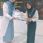 Penyerahan Apresiasi kepada peserta lomba