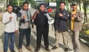 Lima perwakilan guru mendatangi Kantor Wilayah Kemenag Sulbar Lima perwakilan guru mendatangi Kantor Wilayah Kemenag Sulbar